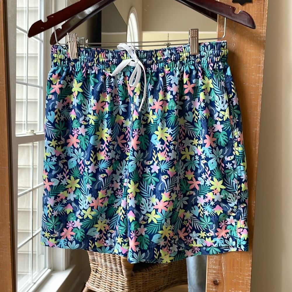 chubbies 7” Floral Swim Trunks Size M